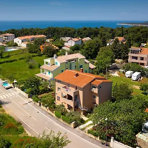 Milla Apartment Premantura